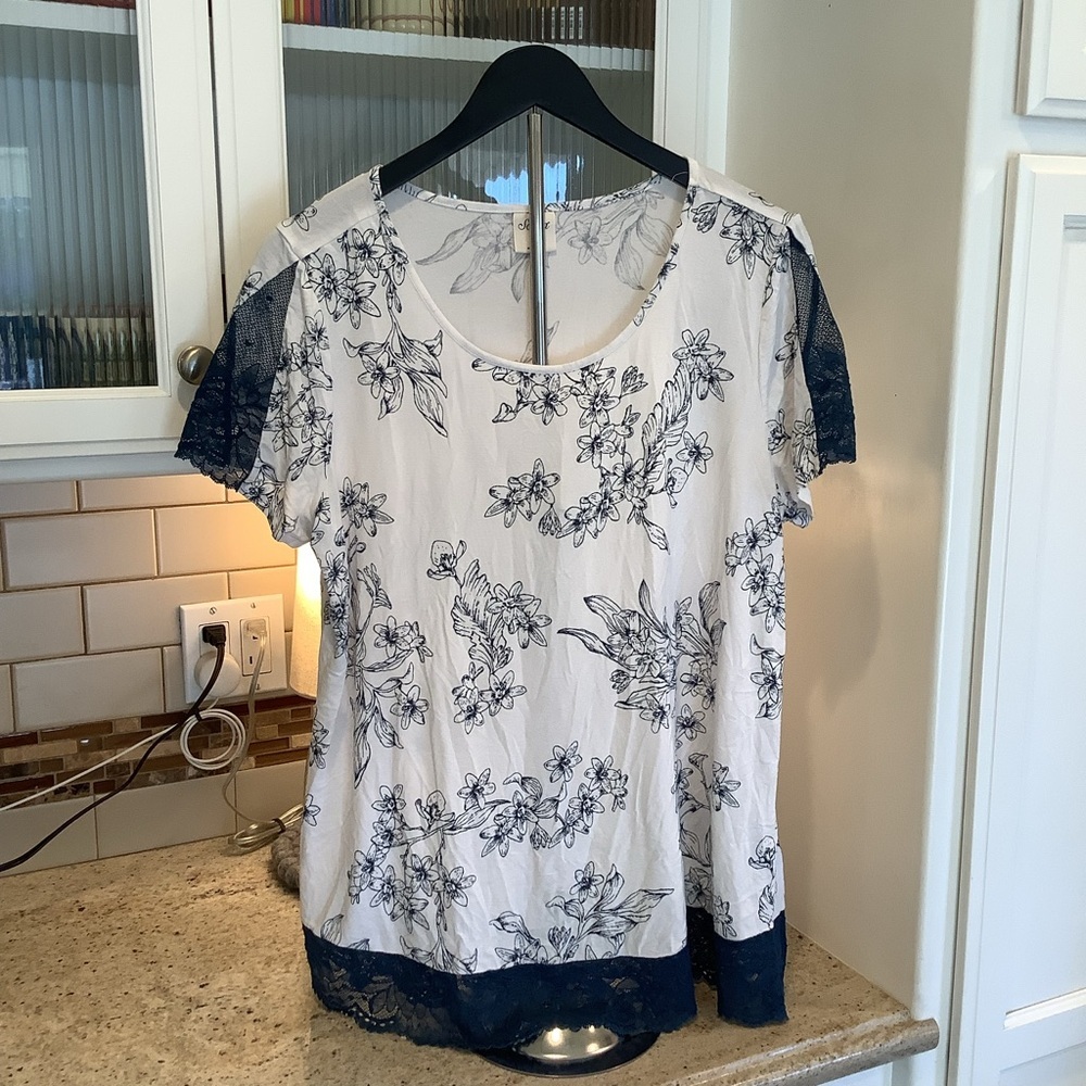 Soma Pajama Top Bundle [Set of 4] Size Large - Picture 6 of 7